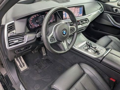 Used 2021 BMW X5 M50i image 11