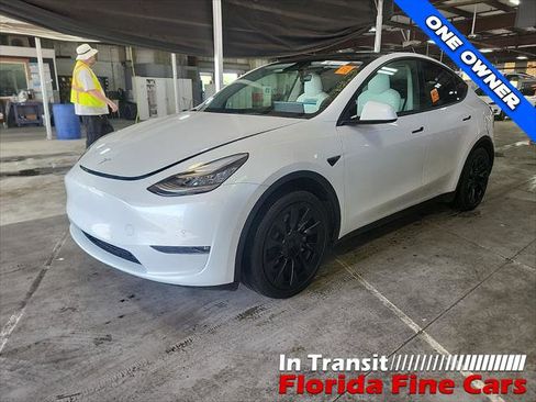 Used 2021 Tesla Model Y Long Range image 2