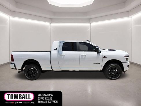 Used 2026 RAM 2500 Laramie AWD/4WD image 8