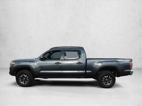 Used 2022 Toyota Tacoma TRD Off-Road AWD/4WD image 6