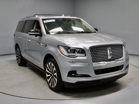 Used 2023 Lincoln Navigator Reserve w/ Equipment Group 201A image 1