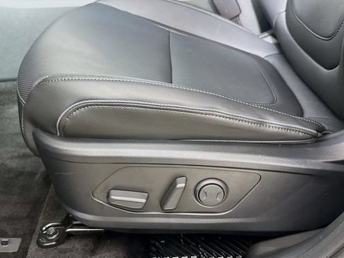 Used 2025 Hyundai Tucson Limited AWD/4WD image 16