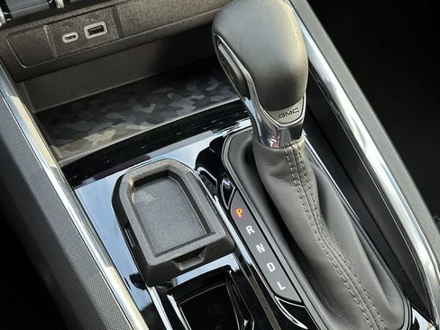 New 2026 GMC Canyon Elevation w/ Convenience Package image 28