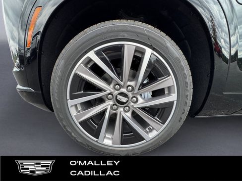 New 2026 Cadillac Vistiq Sport w/ LPO, Floor Liner Package image 9