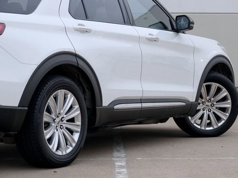 Used 2020 Ford Explorer Limited w/ Class III Trailer Tow Package RWD image 36