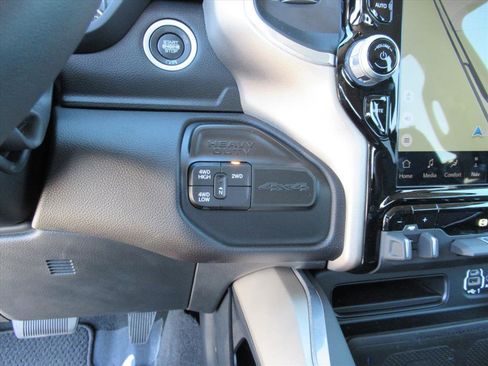 Used 2024 RAM 3500 Laramie image 26