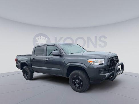 Used 2020 Toyota Tacoma SR AWD/4WD image 2