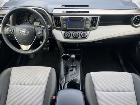 Used 2013 Toyota RAV4 LE AWD/4WD image 2