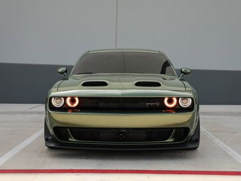 Used 2023 Dodge Challenger SRT Hellcat RWD image 3