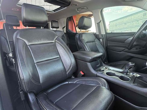 Used 2018 Chevrolet Traverse Premier image 17