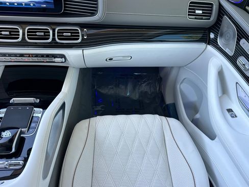 Certified 2025 Mercedes-Benz Maybach GLS 600 4MATIC image 34