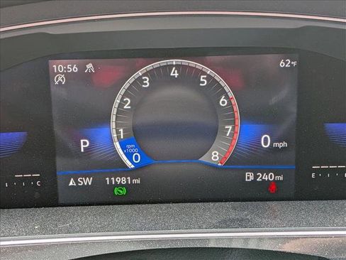 Used 2023 Volkswagen Tiguan SE w/ Panoramic Sunroof Package image 10