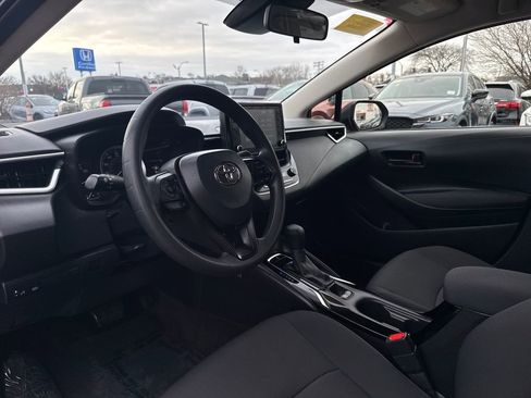 Used 2022 Toyota Corolla LE image 13