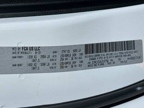 Used 2020 Chrysler Pacifica Touring-L Plus FWD image 38