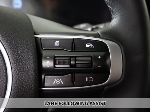 Used 2025 Kia Sportage X-Line w/ Premium Package AWD/4WD image 5