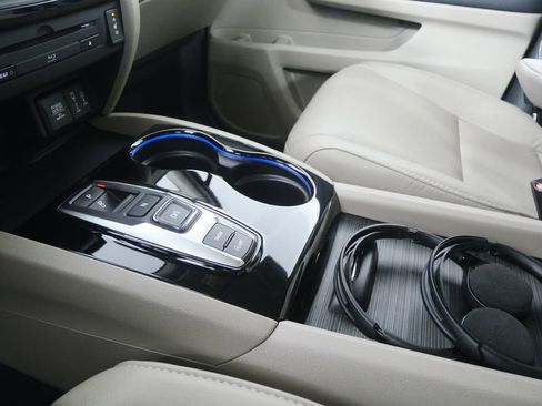 Used 2017 Honda Pilot Touring image 28