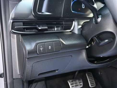 Certified 2025 Hyundai Elantra Sport image 19