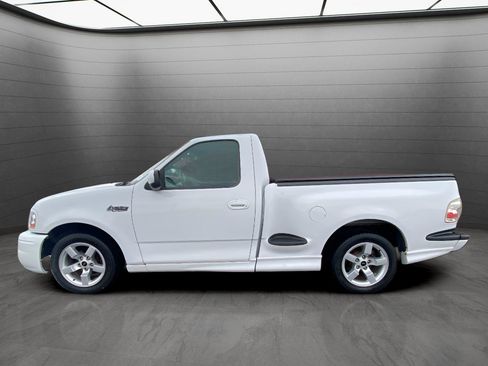 Used 2001 Ford F150 Lightning image 2