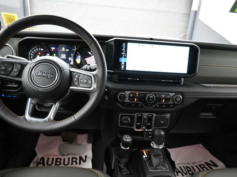 Used 2024 Jeep Wrangler High Altitude AWD/4WD image 13