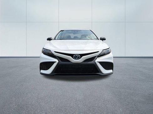 Certified 2024 Toyota Camry SE FWD image 3