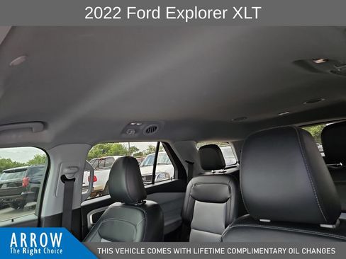 Used 2022 Ford Explorer XLT w/ Equipment Group 202A AWD/4WD image 22