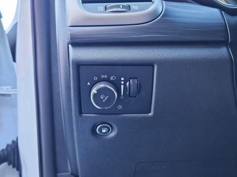 Used 2019 Jeep Grand Cherokee Laredo image 19