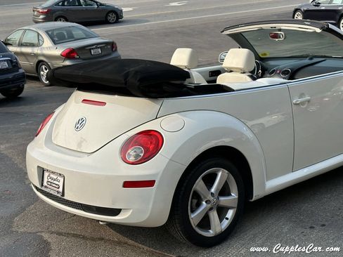 Used 2007 Volkswagen Beetle Triple White Edition FWD image 34
