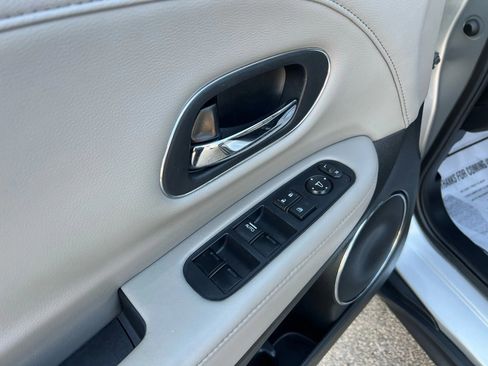 Used 2016 Honda HR-V EX-L image 19