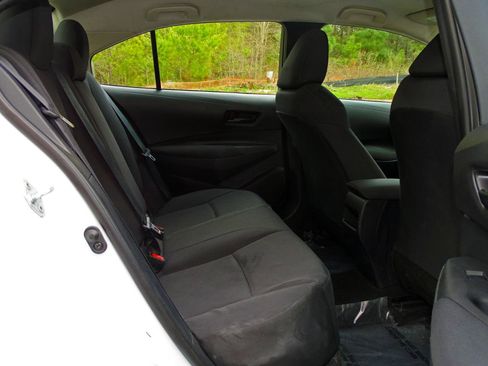 Used 2022 Toyota Corolla LE image 16