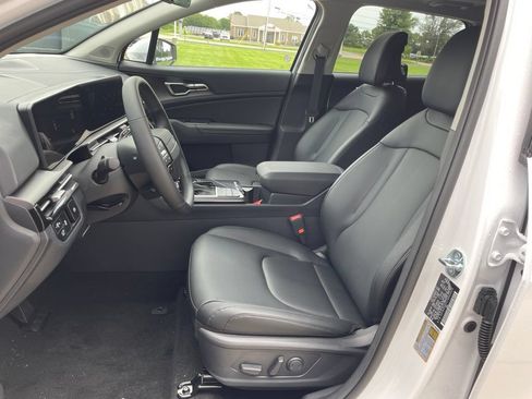 New 2026 Kia Sportage EX w/ EX Panorama Roof Package FWD image 8