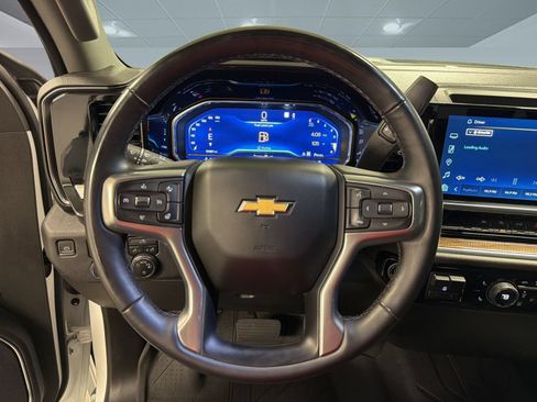 Used 2023 Chevrolet Silverado 1500 LT w/ Protection Package AWD/4WD image 10
