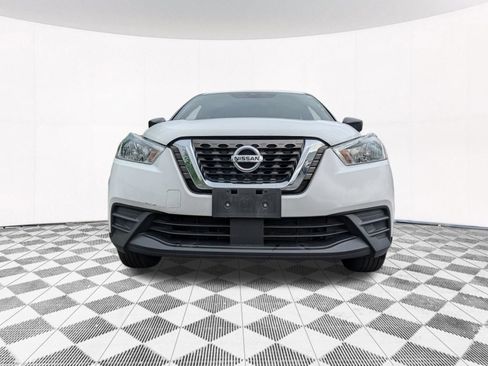 Used 2020 Nissan Kicks S FWD image 12