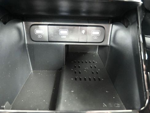 Certified 2023 Kia Sorento SX image 23