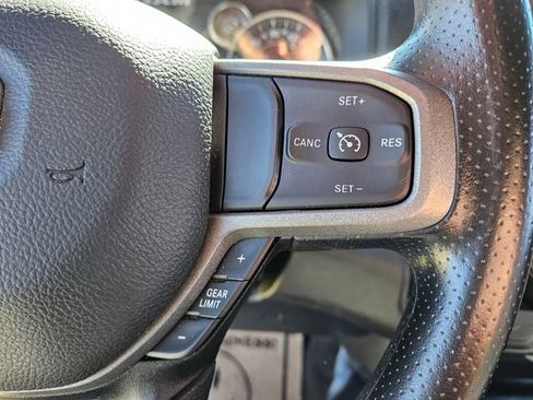 Used 2024 RAM 5500 Tradesman w/ Chrome Appearance Group image 25