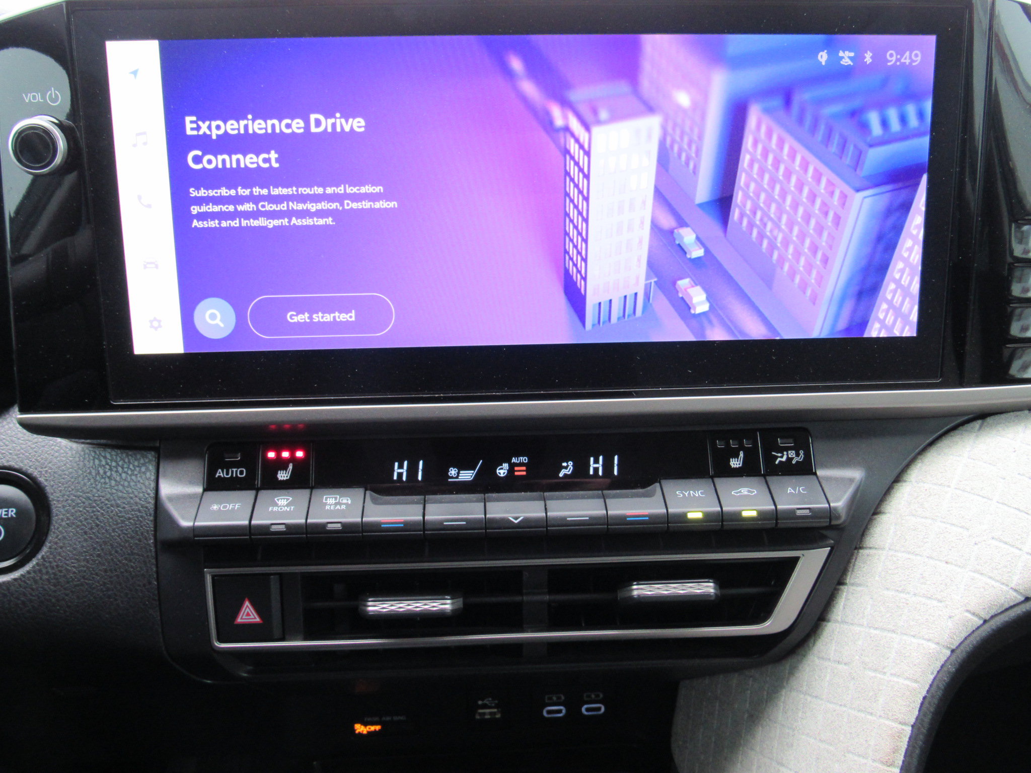 Used 2025 Toyota Camry XLE FWD image 19