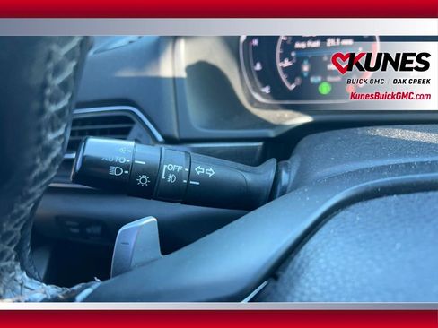 Used 2018 Honda Accord Sport image 11