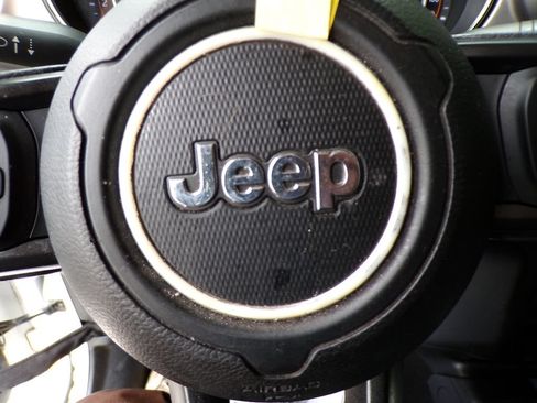 Used 2020 Jeep Gladiator Sport AWD/4WD image 28