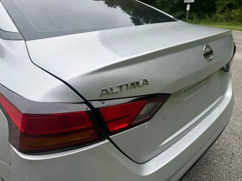 Used 2021 Nissan Altima 2.5 SR image 12