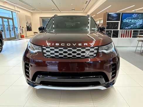 New 2026 Land Rover Discovery Limited Edition image 2