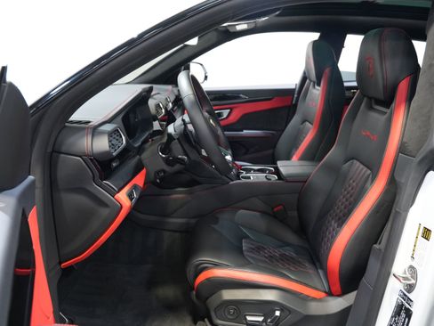 Used 2024 Lamborghini Urus S AWD/4WD image 34