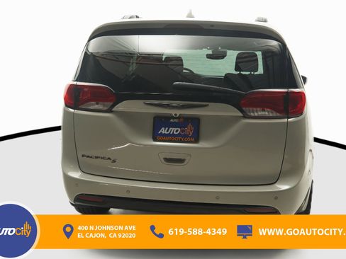 Used 2020 Chrysler Pacifica Touring-L Plus FWD image 12
