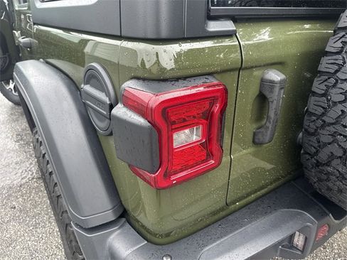 Used 2021 Jeep Wrangler Unlimited Rubicon w/ Steel Bumper Group image 33