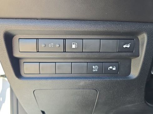 Used 2024 Mitsubishi Outlander Ralliart AWD/4WD image 23