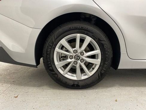 Used 2025 Toyota Camry LE image 7