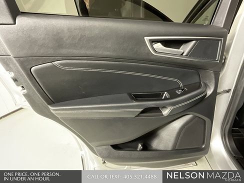 Used 2018 Ford Edge Titanium image 18