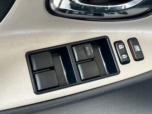 Used 2009 Toyota Camry SE FWD image 13