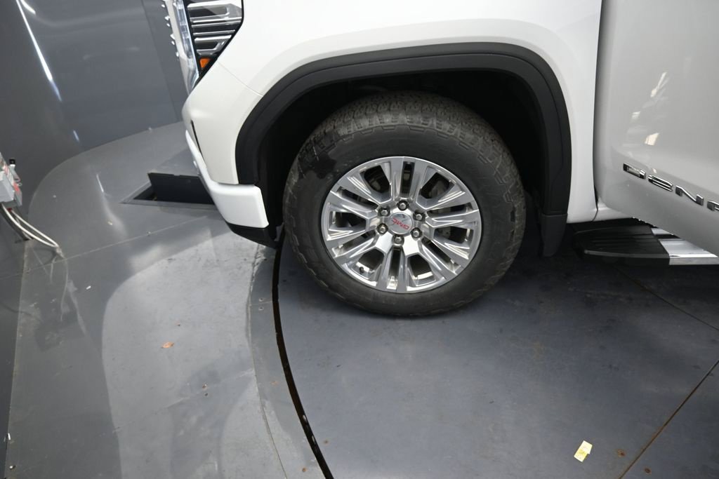 Used 2023 GMC Sierra 1500 Denali AWD/4WD image 17
