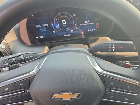 Used 2025 Chevrolet Equinox LT w/ Convenience Package II FWD image 24