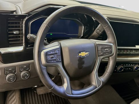 Used 2023 Chevrolet Silverado 1500 LT AWD/4WD image 18