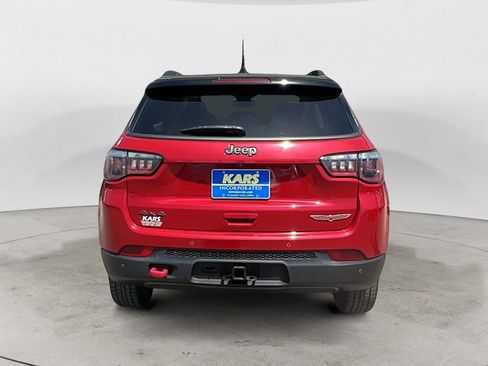 Used 2018 Jeep Compass Trailhawk w/ Leather Interior Group AWD/4WD image 5